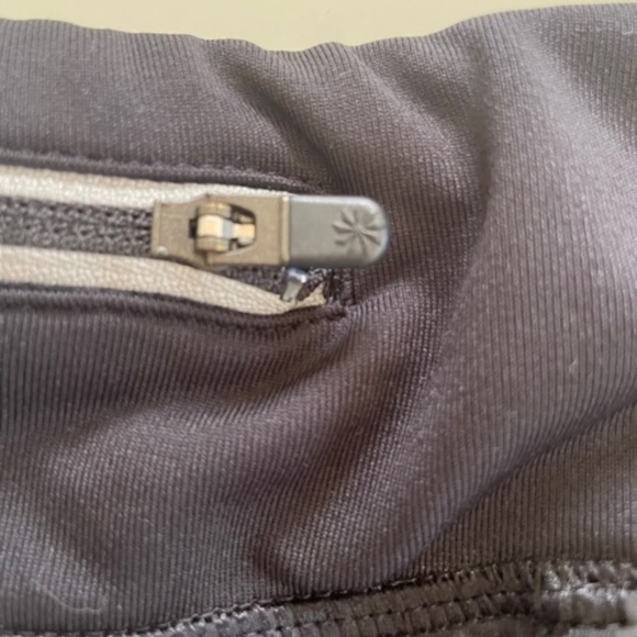 Athleta | Napali Teal Palm Print Quick-Dry Run Shorts – Track This Run, Size XS - Picture 7 of 9